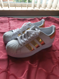 used superstar size 6